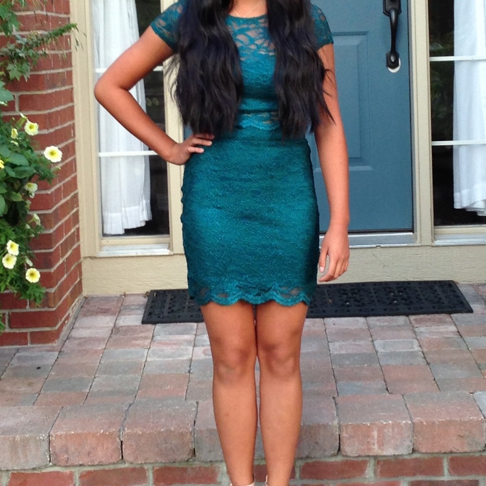 Speechless Two Piece Lace Emerald Dress - Picture 4 of 4